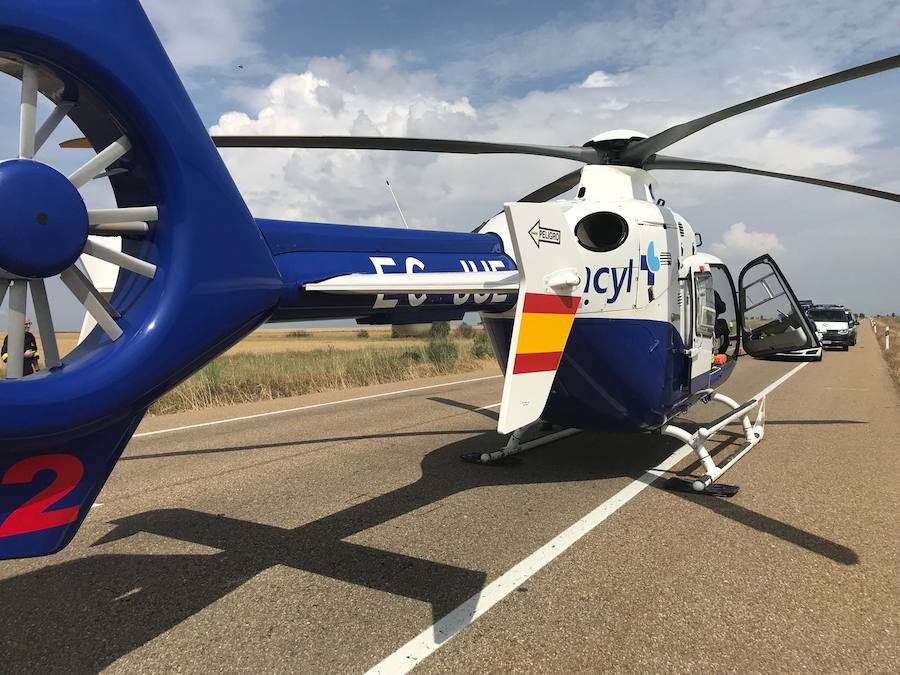 Un matrimonio, natural de Guipuzcóa, ha fallecido y su hijo menor de 12 años de edad ha resultado herido leve tras ser atropellado por un conductor ebrio en la N-601cuando realizaban el Camino de Santiago en bicicleta