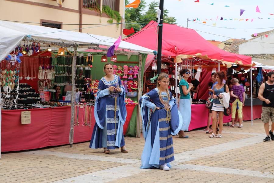 Fotos: Mercado Castellano en Dueñas