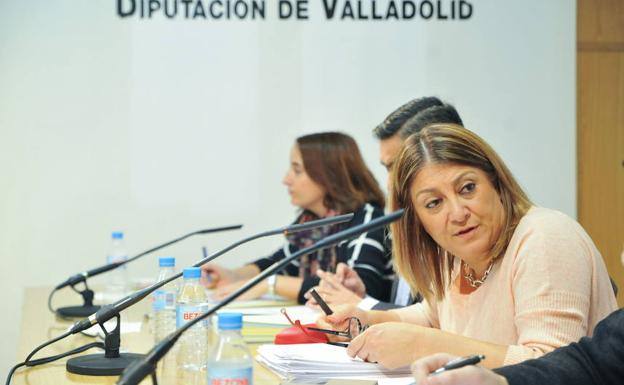 Teresa López, durante ona comisión de investigación.