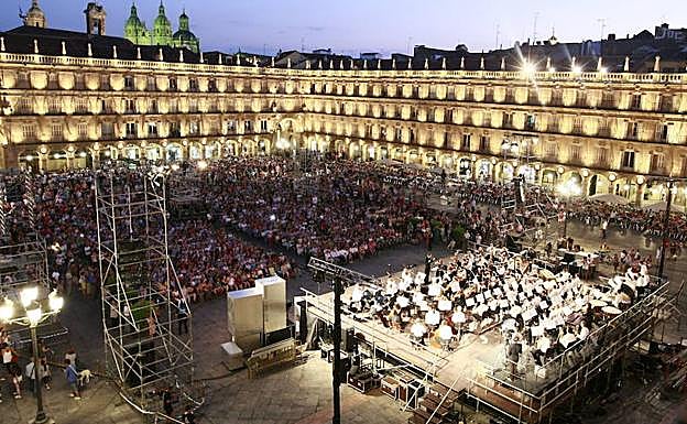 Concierto de la Orquesta Sinfónica de Castilla y León en la Plaza en 2016.