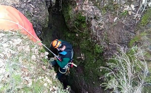 Búsqueda del desaparecido en Areños.