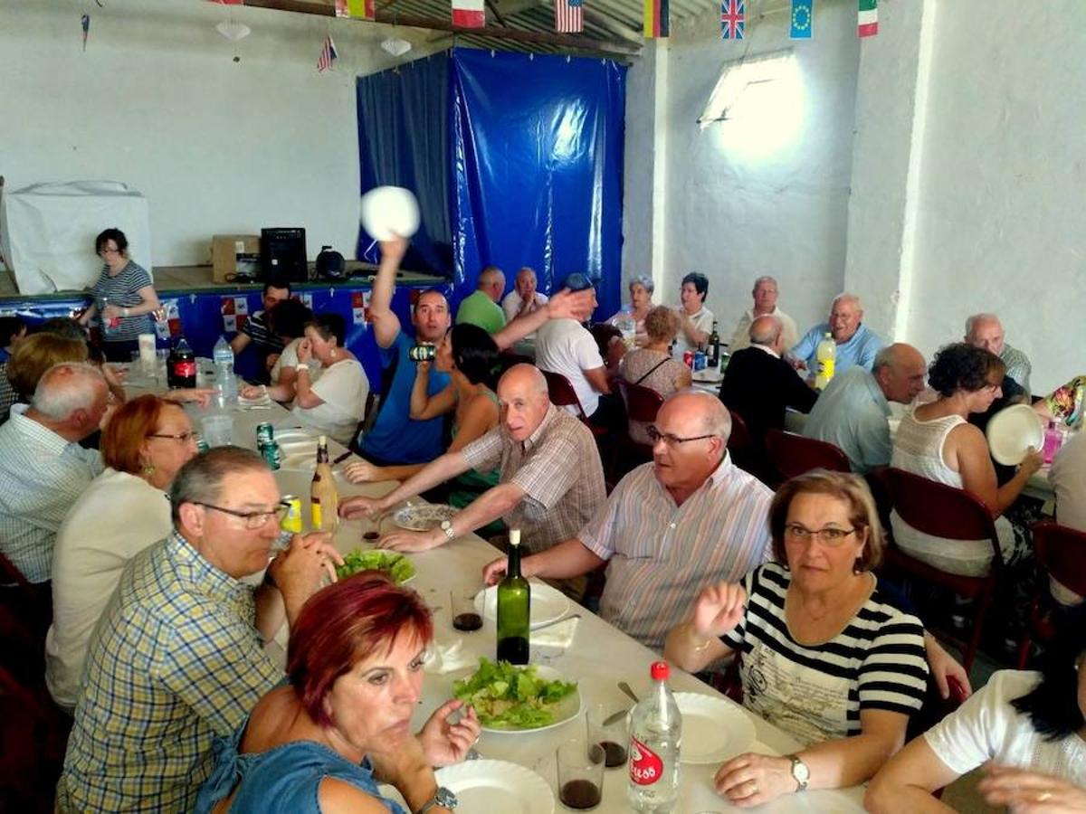 Fotos: Hérmedes de Cerrato celebra sus fiestas con una comida popular