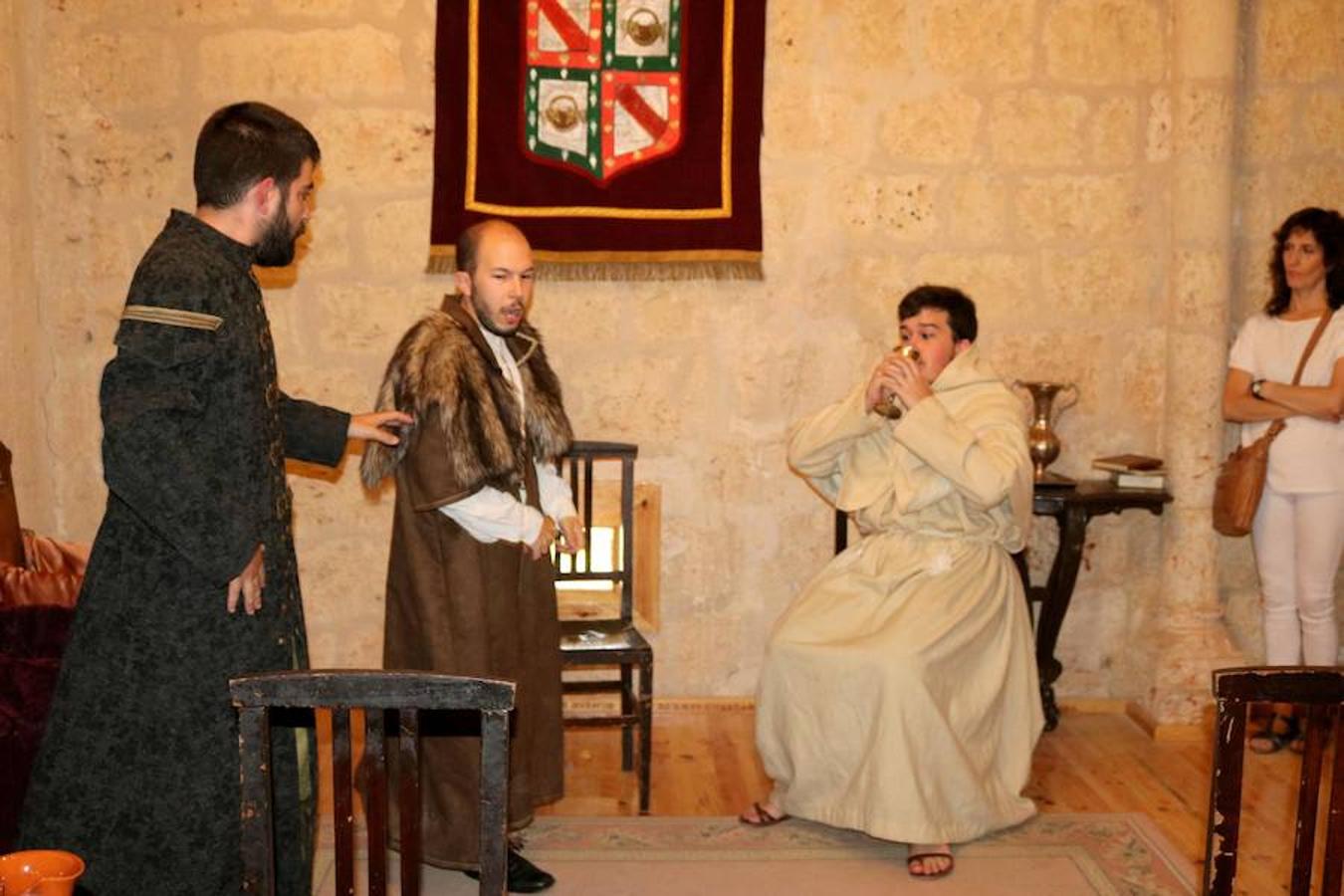 Fotos: Visitas teatralizas a Santa María La Mayor en Villamuriel