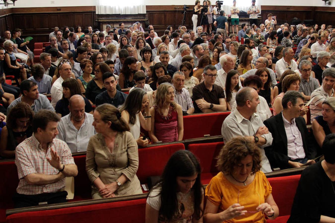 Fotos: La USAL entrega los premios a las 100 mejores notas de la EBAU