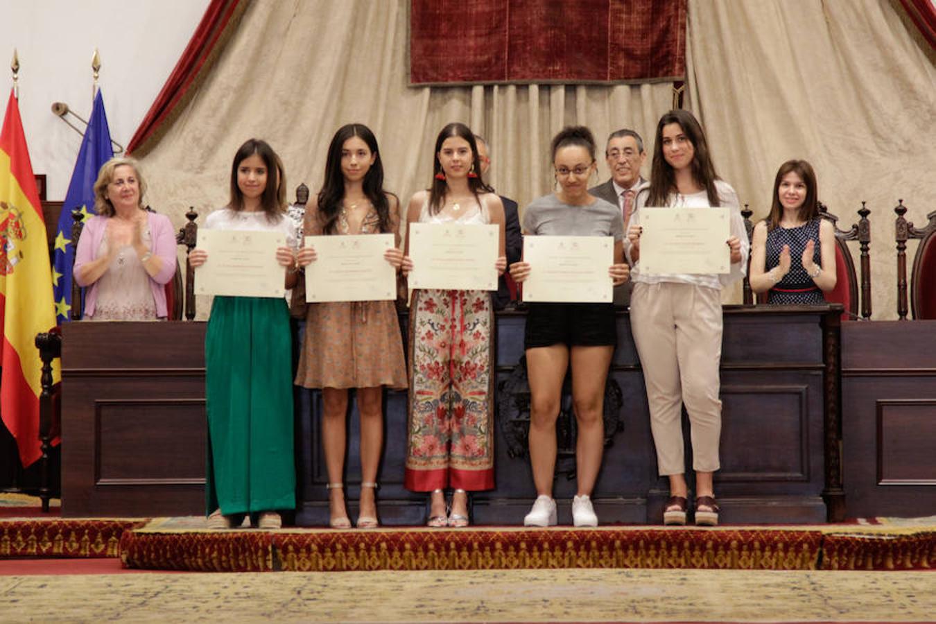 Fotos: La USAL entrega los premios a las 100 mejores notas de la EBAU