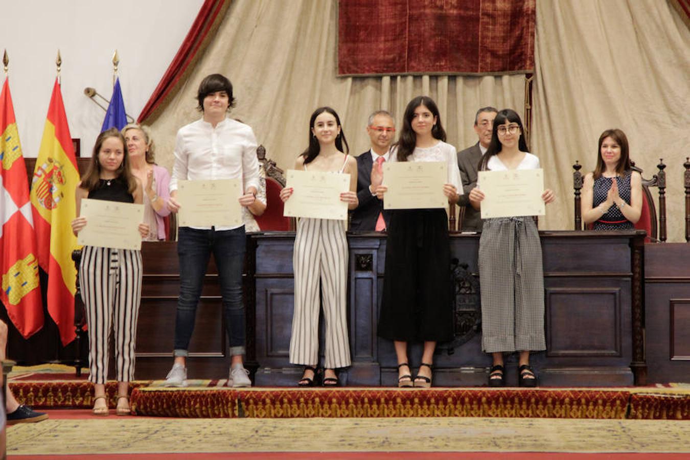 Fotos: La USAL entrega los premios a las 100 mejores notas de la EBAU