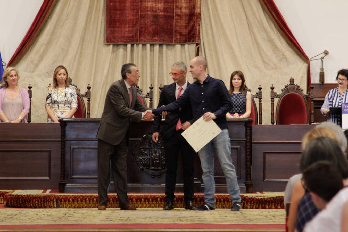 Fotos: La USAL entrega los premios a las 100 mejores notas de la EBAU