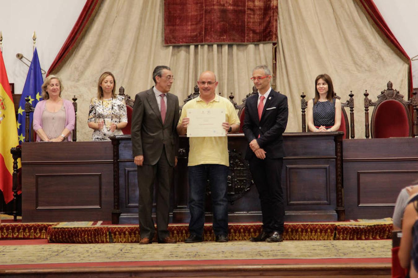 Fotos: La USAL entrega los premios a las 100 mejores notas de la EBAU