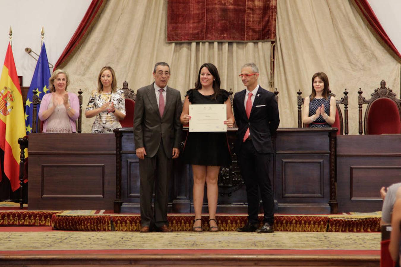 Fotos: La USAL entrega los premios a las 100 mejores notas de la EBAU