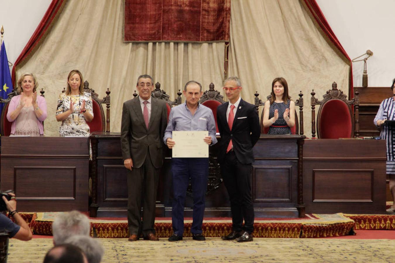 Fotos: La USAL entrega los premios a las 100 mejores notas de la EBAU