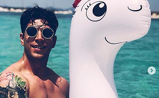 Diego Matamoros se lo paso en grande en su despedida. 