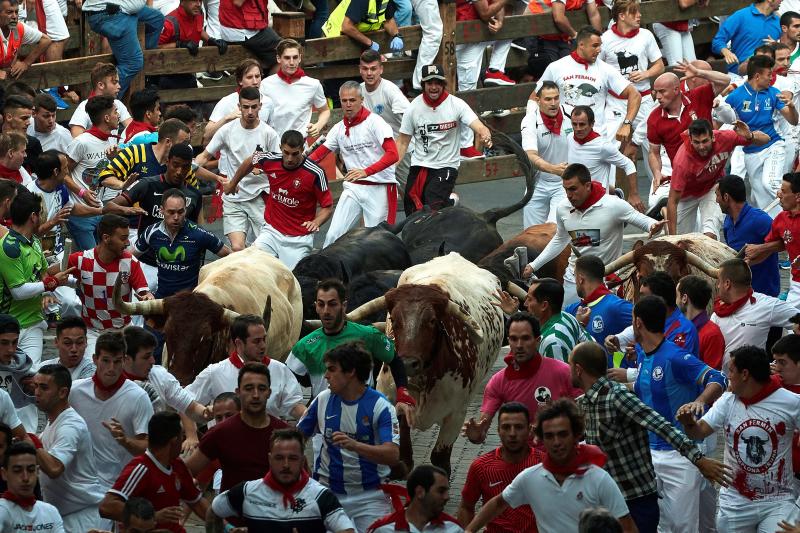 Los astados de la ganadería gaditana protagonizan un encierro veloz y limpio