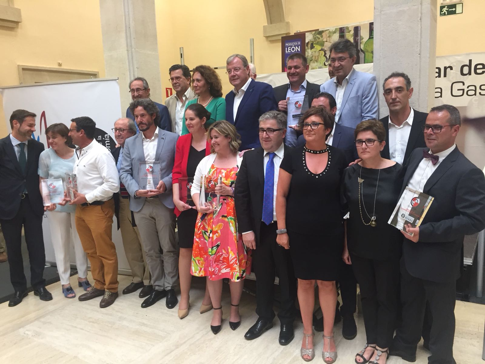 Recopilación de imágenes de la ceremonia de los galardones entregados en León.