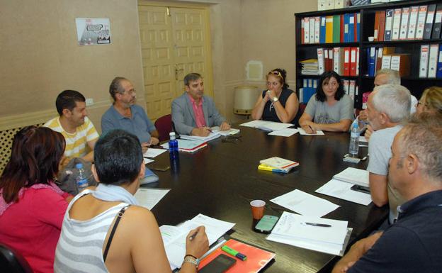 José Luis Sanz Merino, en la reunión con los miembros del comité de empresa y la junta de personal. 