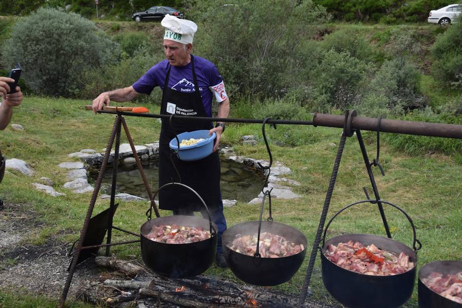 Fotos: Fiesta de la Montaña Palentina en Puente Agudín