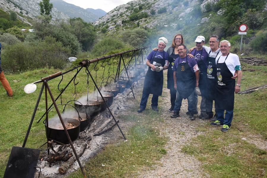 Fotos: Fiesta de la Montaña Palentina en Puente Agudín