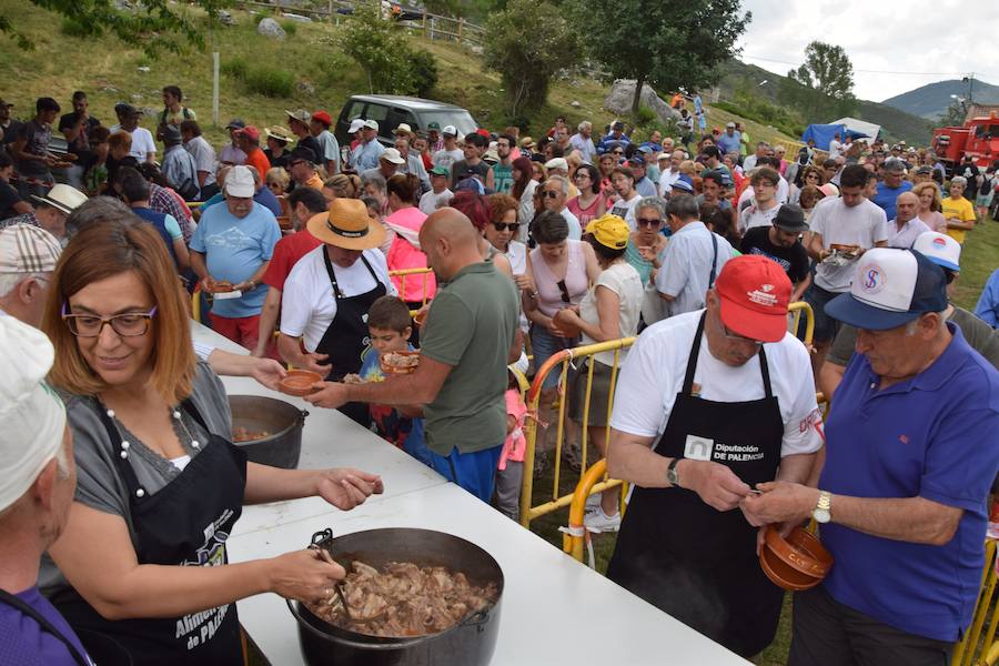 Fotos: Fiesta de la Montaña Palentina en Puente Agudín