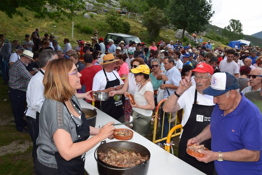 Fotos: Fiesta de la Montaña Palentina en Puente Agudín