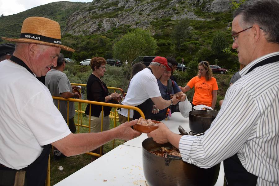 Fotos: Fiesta de la Montaña Palentina en Puente Agudín