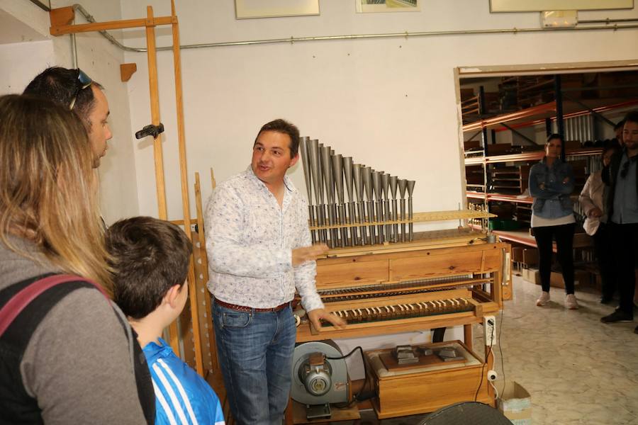Fotos: Visita al taller de organería Acitores de Torquemada