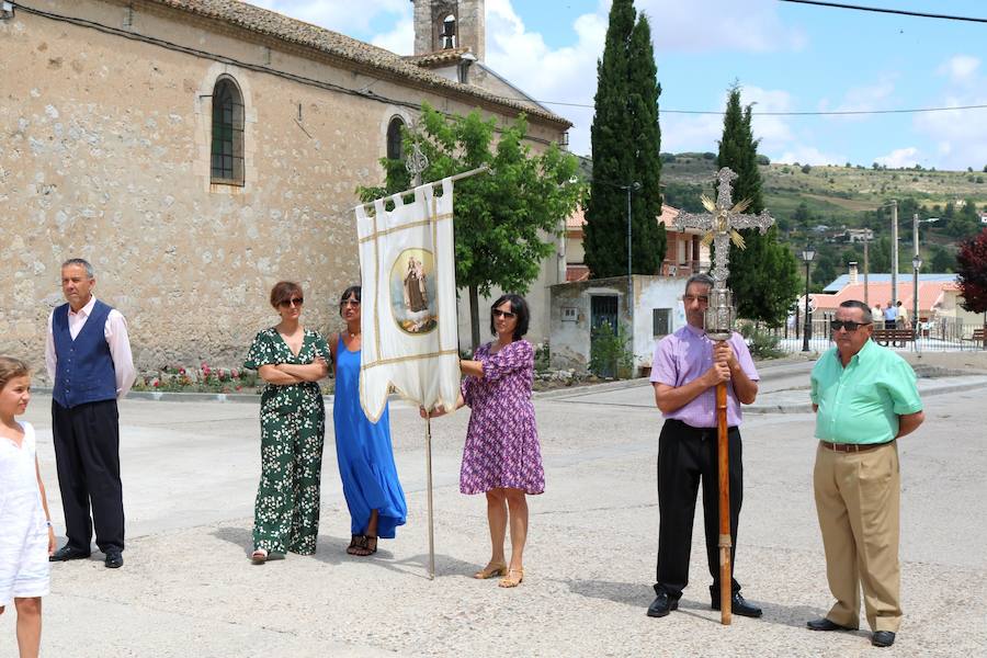 Fotos: Cevico Navero danza a la Virgen del Carmen