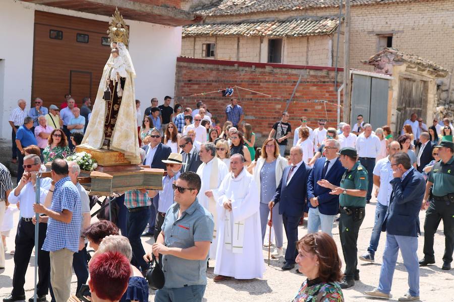 Fotos: Cevico Navero danza a la Virgen del Carmen