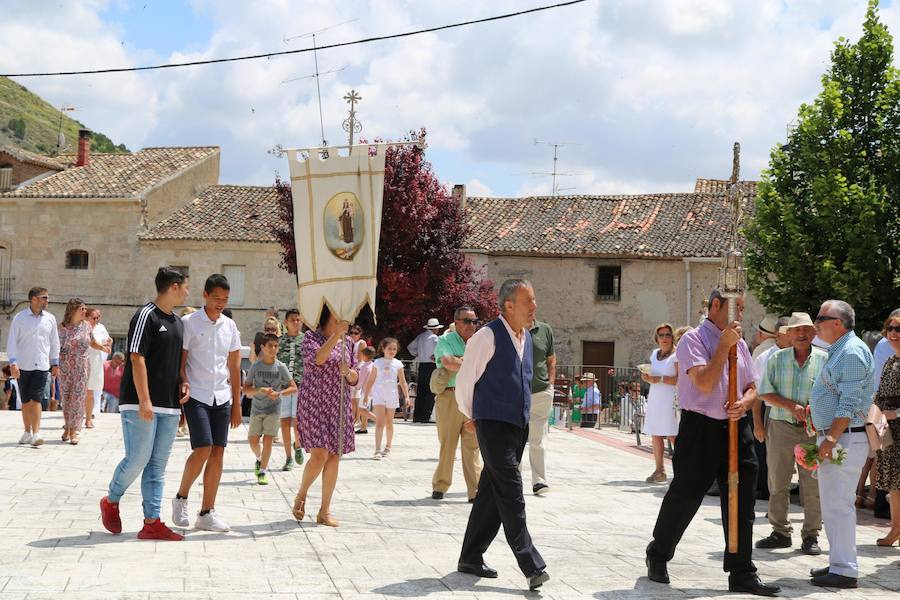 Fotos: Cevico Navero danza a la Virgen del Carmen