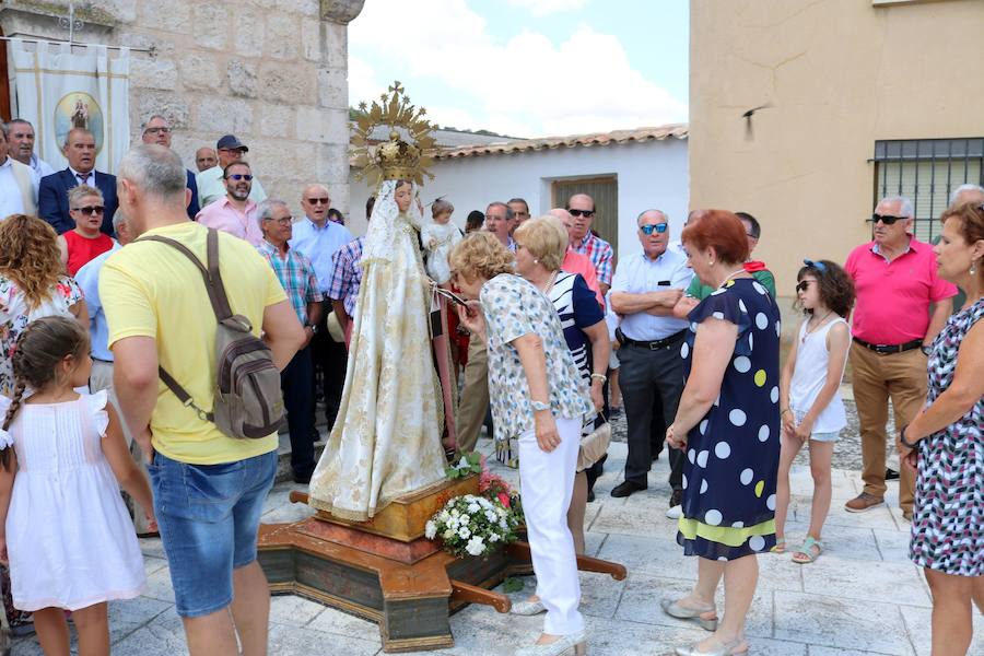Fotos: Cevico Navero danza a la Virgen del Carmen