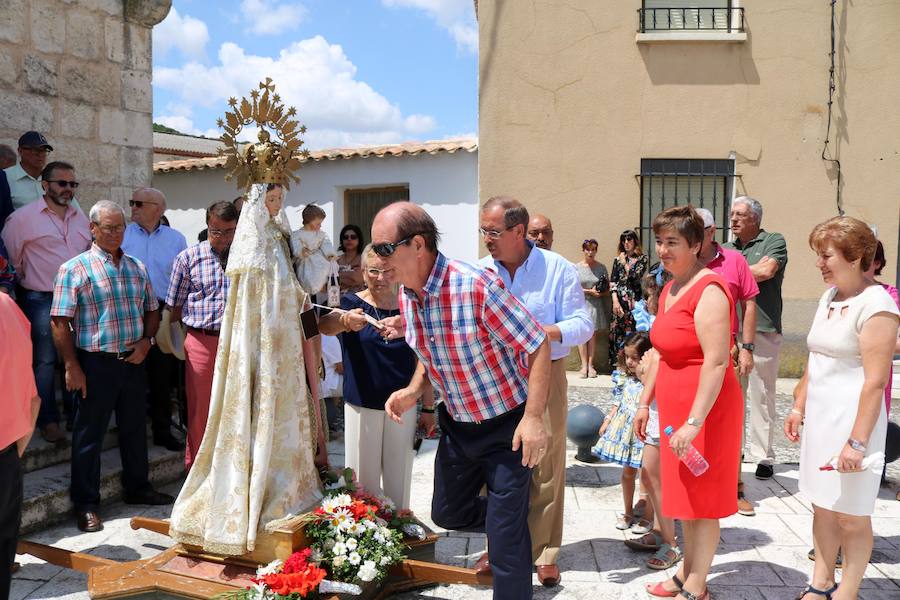 Fotos: Cevico Navero danza a la Virgen del Carmen