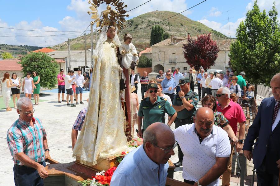 Fotos: Cevico Navero danza a la Virgen del Carmen