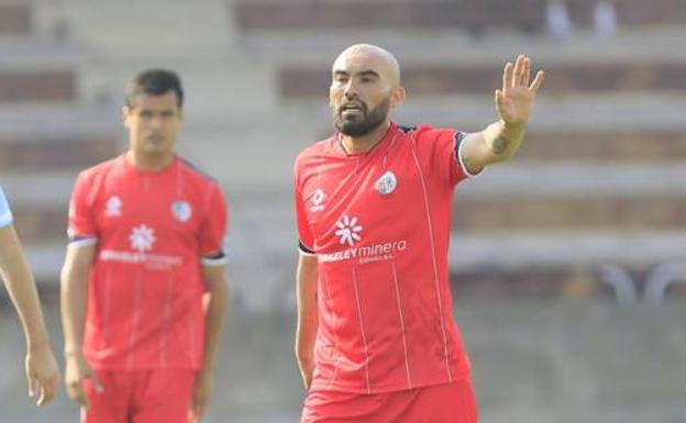 Jehu Chiapas, durante el partido del ascenso en Santiago de Compostela. 