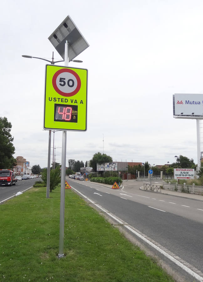 El Ayuntamiento ha instalado nueve nuevos avisadores de velocidad durante este mes de julio y se suman a los ya existentes desde hace dos años (avenida de Zamora, Daniel del Olmo y camino del Cabildo).