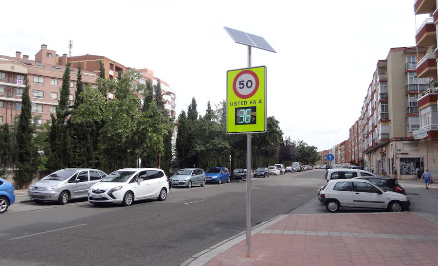 El Ayuntamiento ha instalado nueve nuevos avisadores de velocidad durante este mes de julio y se suman a los ya existentes desde hace dos años (avenida de Zamora, Daniel del Olmo y camino del Cabildo).