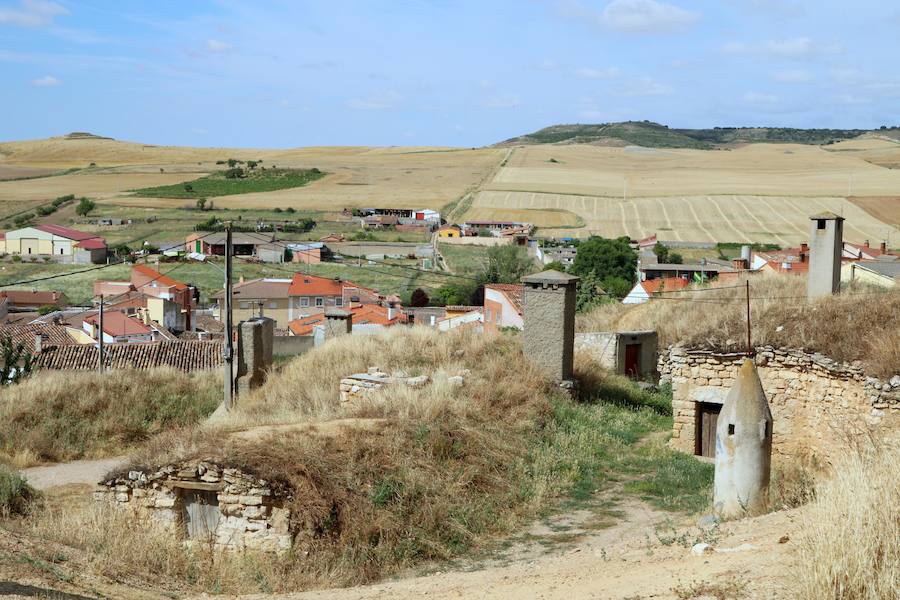 Fotos: Ruta por las cuevas y bodegas de Dueñas