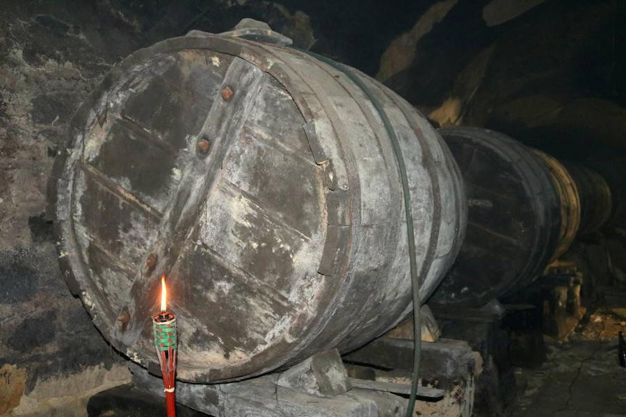 Fotos: Ruta por las cuevas y bodegas de Dueñas