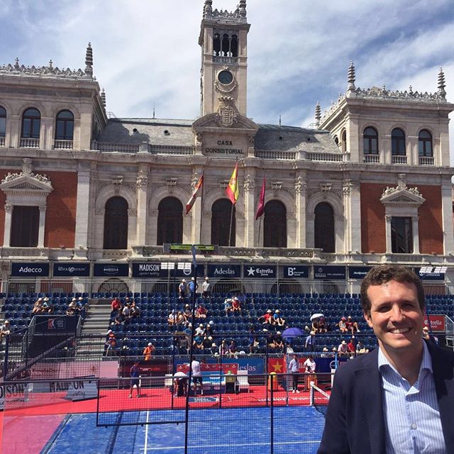 ¿Una pista de paddle en plena Plaza Mayor de Valladolid?.