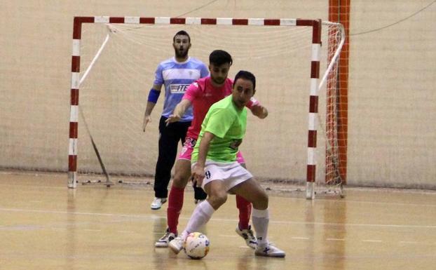 Momento de un partido del Cuéllar la pasada temporada.