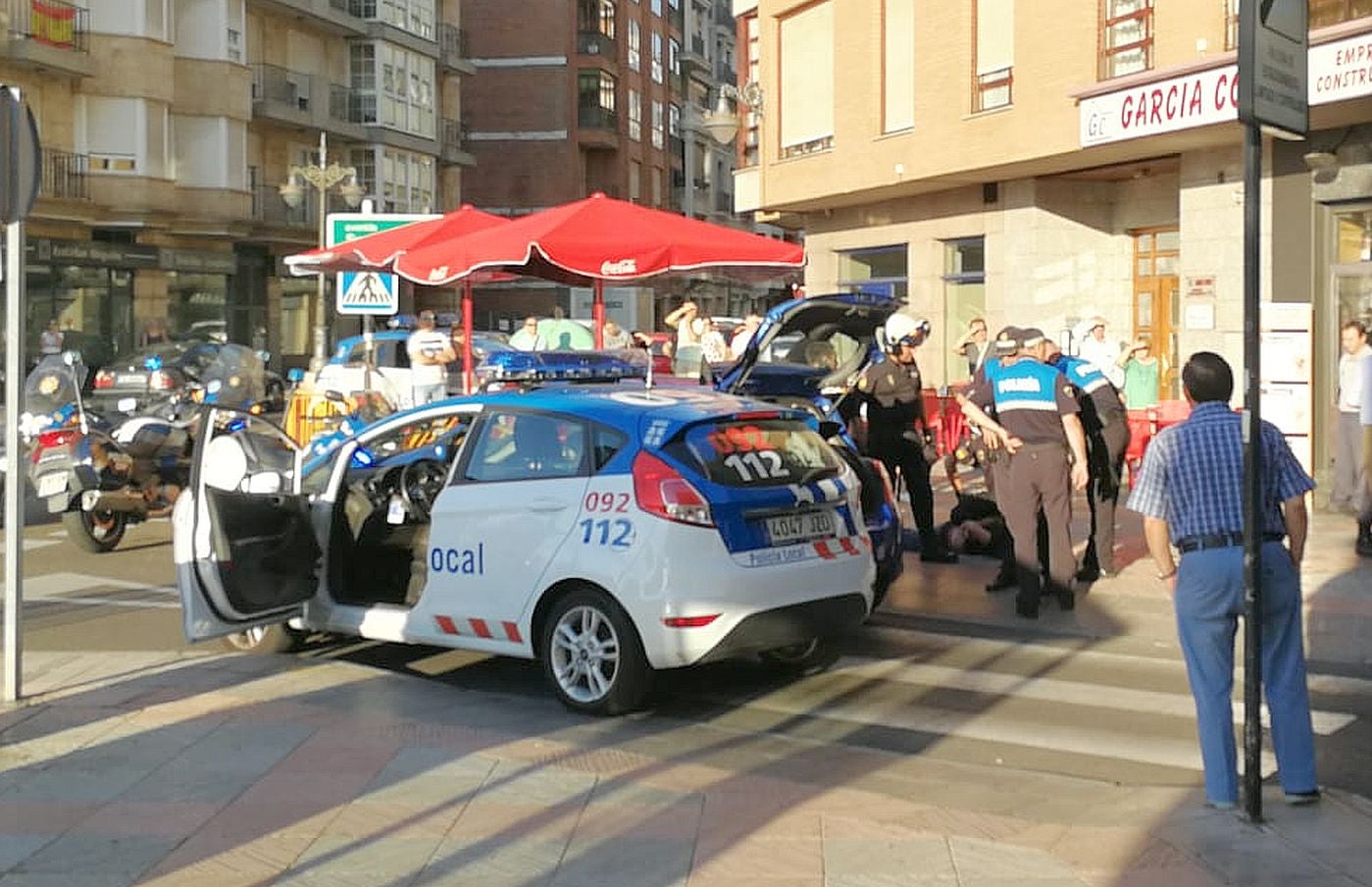 Una espectacular persecución persecución policial en León acaba con un detenido y tres 'fugados'