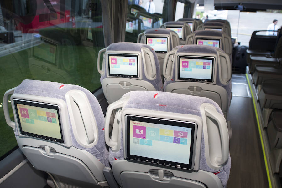 Fotos: Puesta de largo de los autobuses Avanza (1)