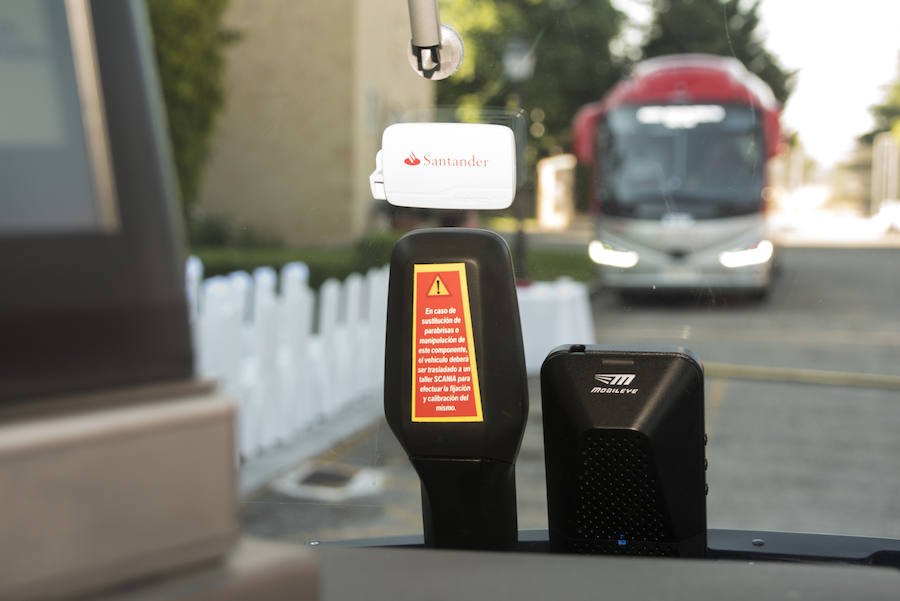 Fotos: Puesta de largo de los autobuses Avanza (1)