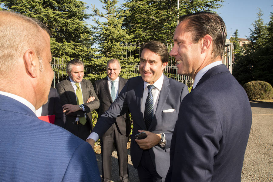 Fotos: Puesta de largo de los autobuses Avanza (1)