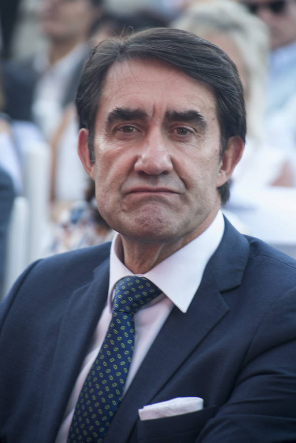 Fotos: Puesta de largo de los autobuses Avanza (1)