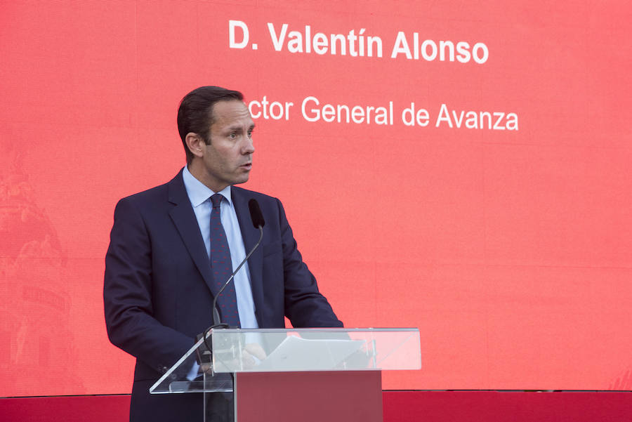 Fotos: Puesta de largo de los autobuses Avanza (1)