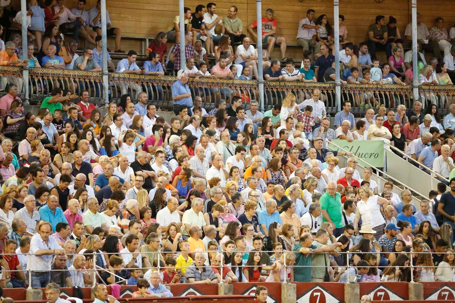 Una novillada con caballos, cuatro corridas de toros y una corrida de rejones mixta, que se celebrarán del 12 al 21 de septiembre