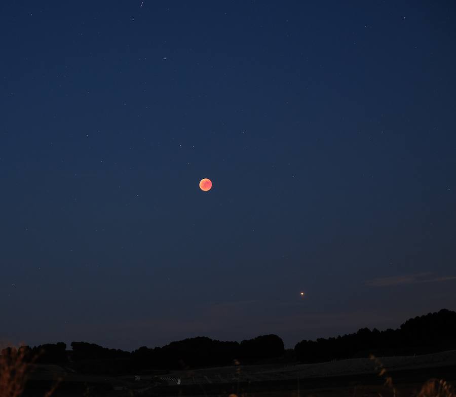 La luna en Mojados.