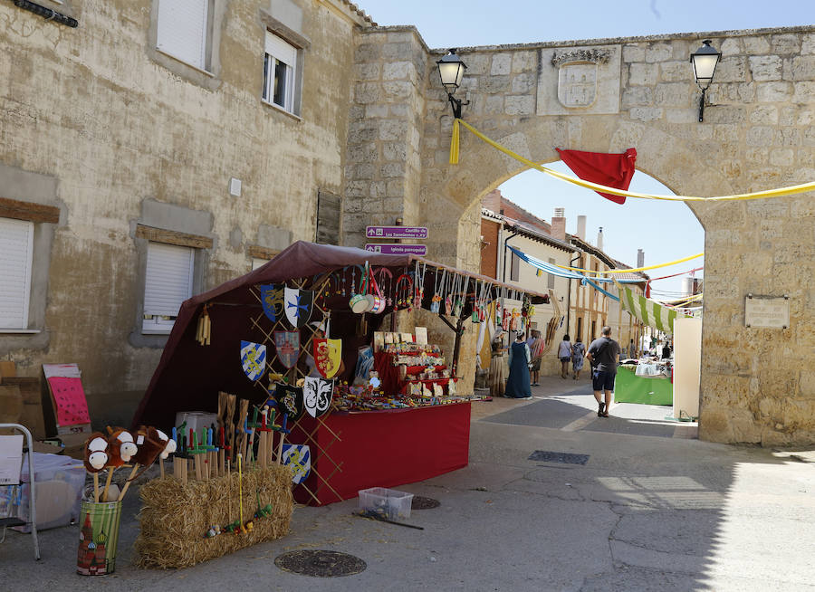Fotos: Mercado Medieval en Fuentes de Valdepero
