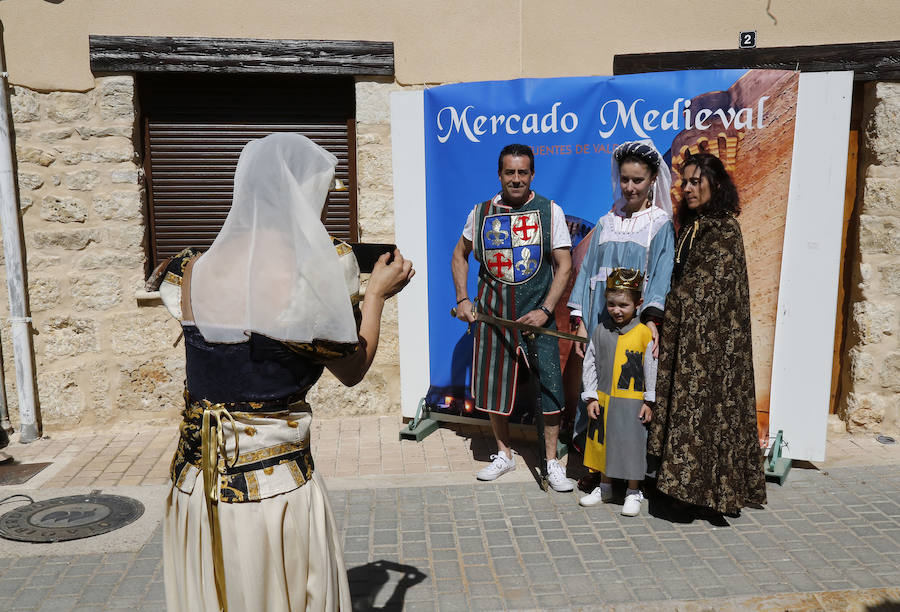 Fotos: Mercado Medieval en Fuentes de Valdepero