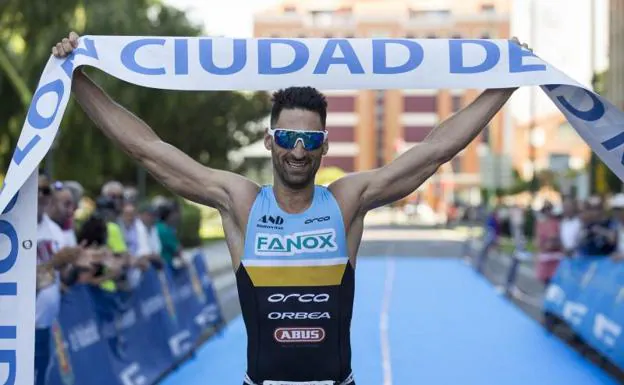 Luis Miguel Sánchez Rosado, vencedor en la categoría masculina. 