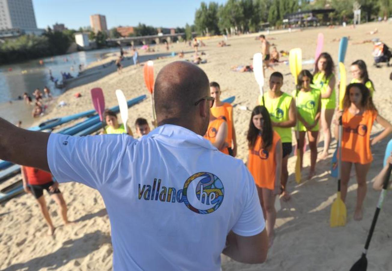 Fotos: 2.000 jóvenes participan en las actividades deportivas de &#039;Vallanoche&#039;, en las Moreras