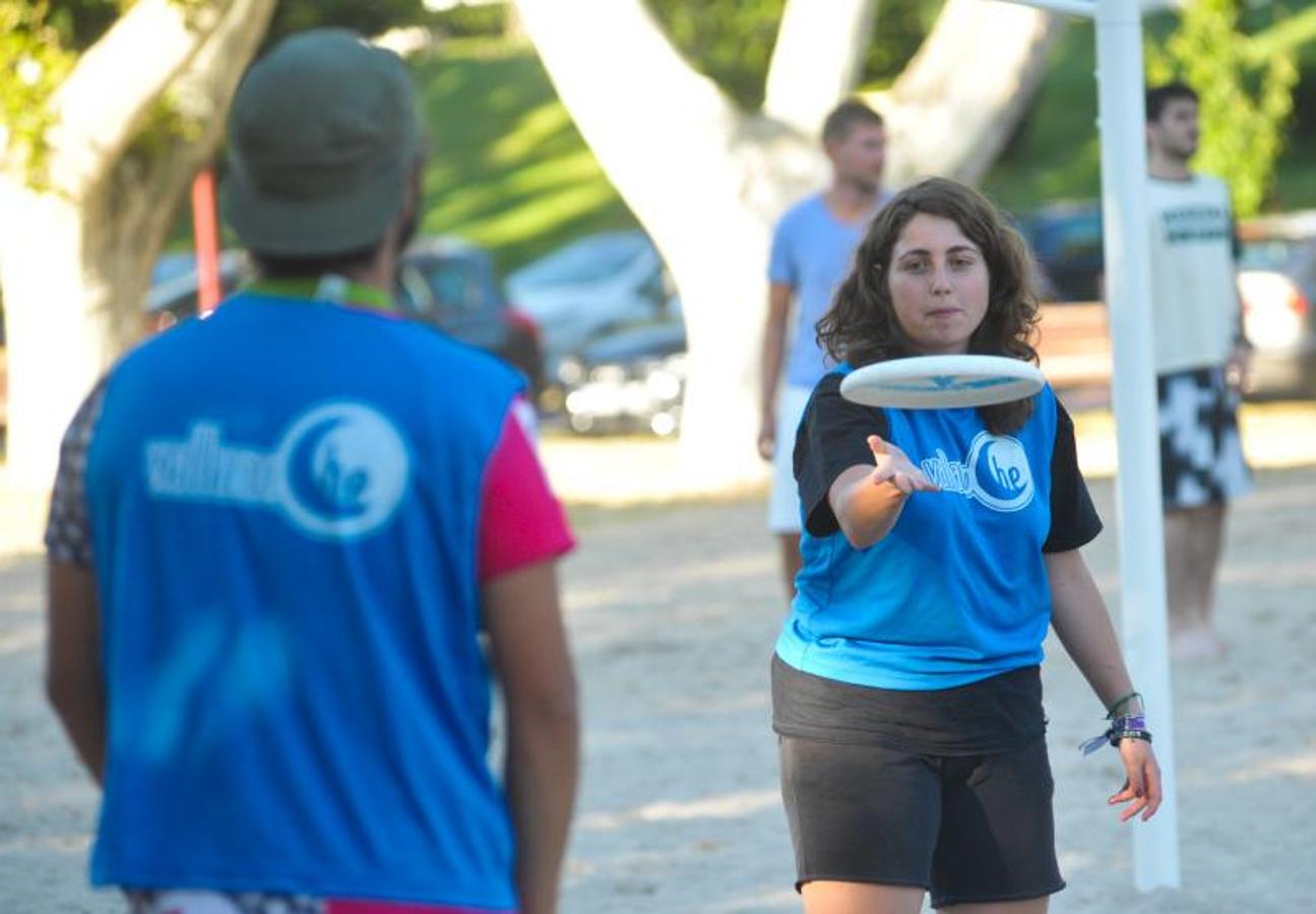 Fotos: 2.000 jóvenes participan en las actividades deportivas de &#039;Vallanoche&#039;, en las Moreras